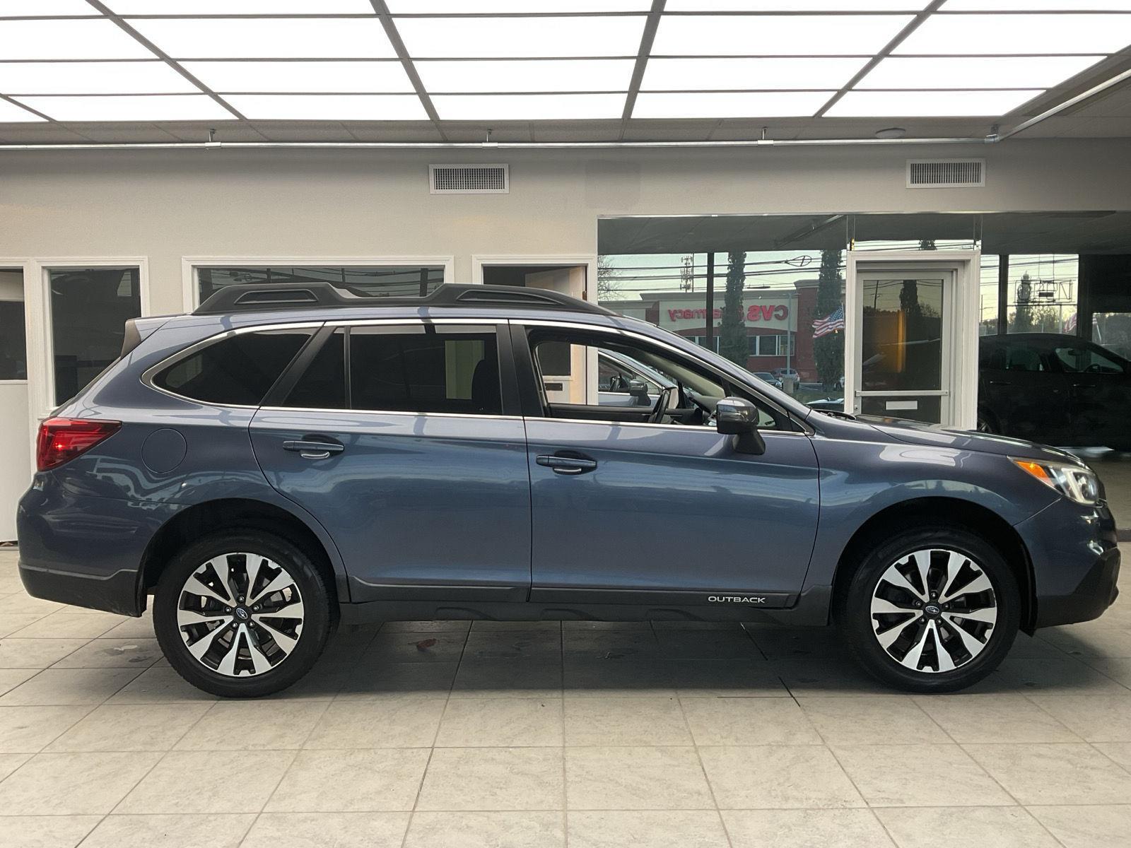 2016 Subaru Outback 3.6R Limited photo 3