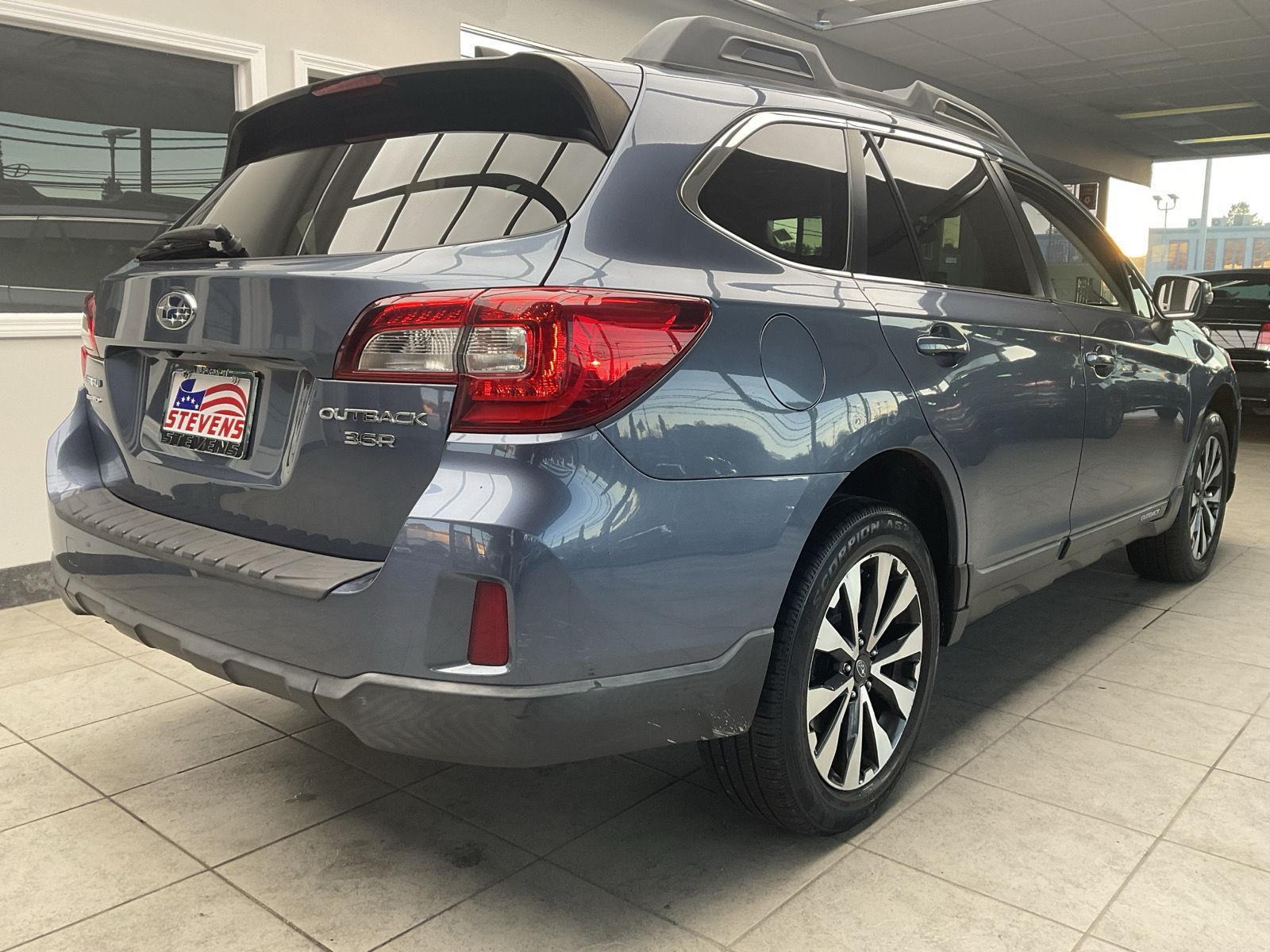 2016 Subaru Outback 3.6R Limited photo 4
