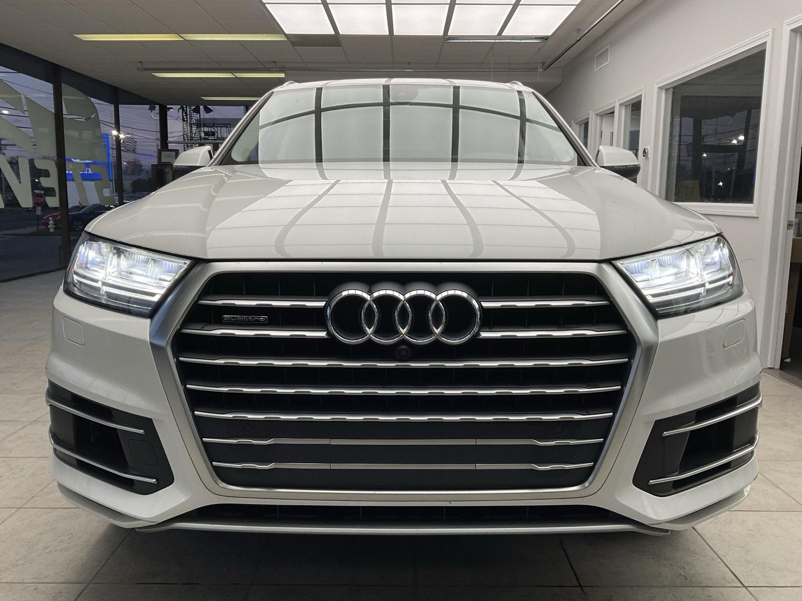 2019 Audi Q7 55 Premium Plus's photo