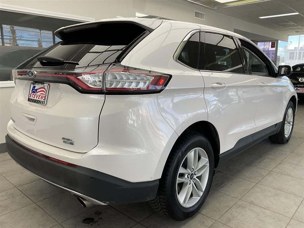 2018 Ford Edge SEL photo 4