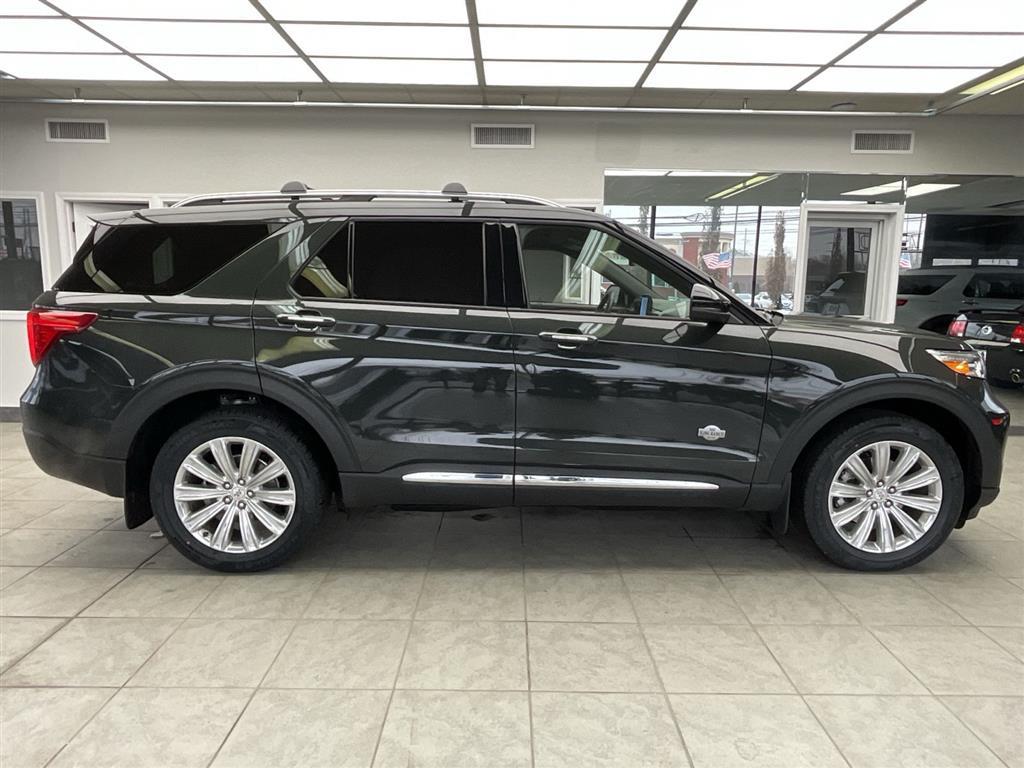 2021 Ford Explorer King Ranch photo 2