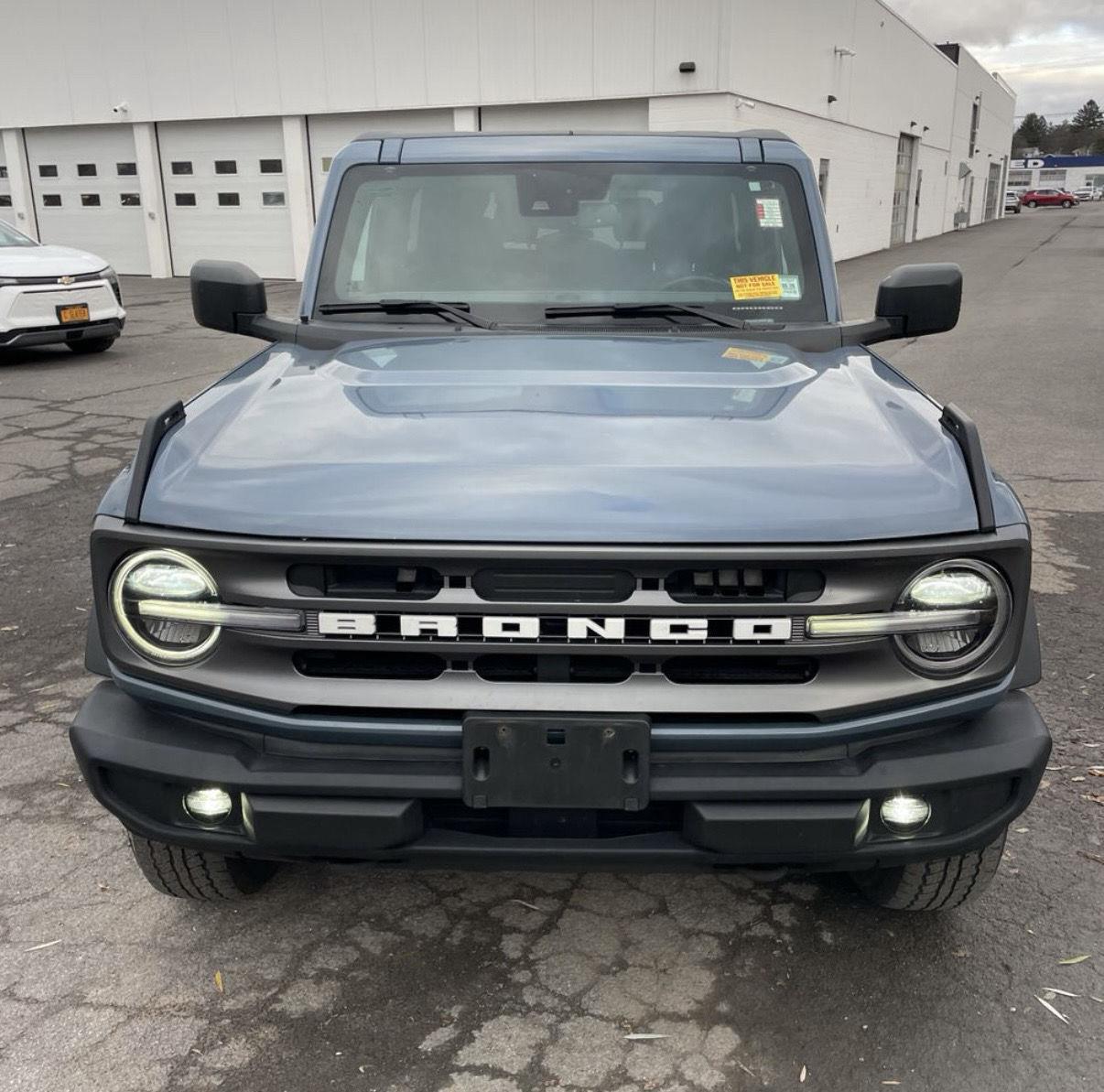 2023 Ford Bronco Base photo 3