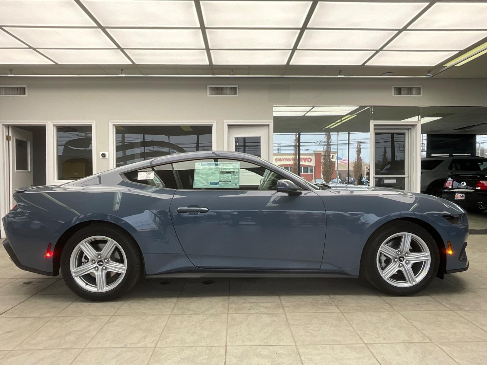 2026 Ford Mustang EcoBoost Premium photo 4