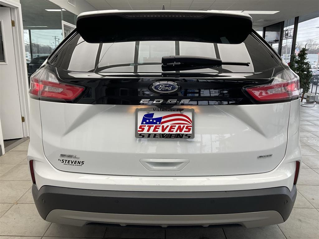 2023 Ford Edge SEL photo 3