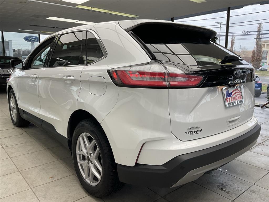 2023 Ford Edge SEL photo 4