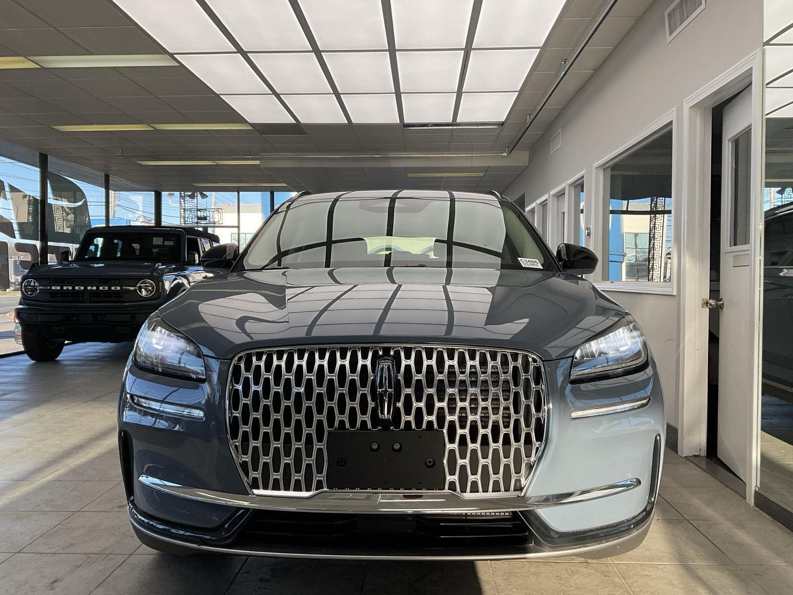 2026 Lincoln Corsair Premiere photo 2