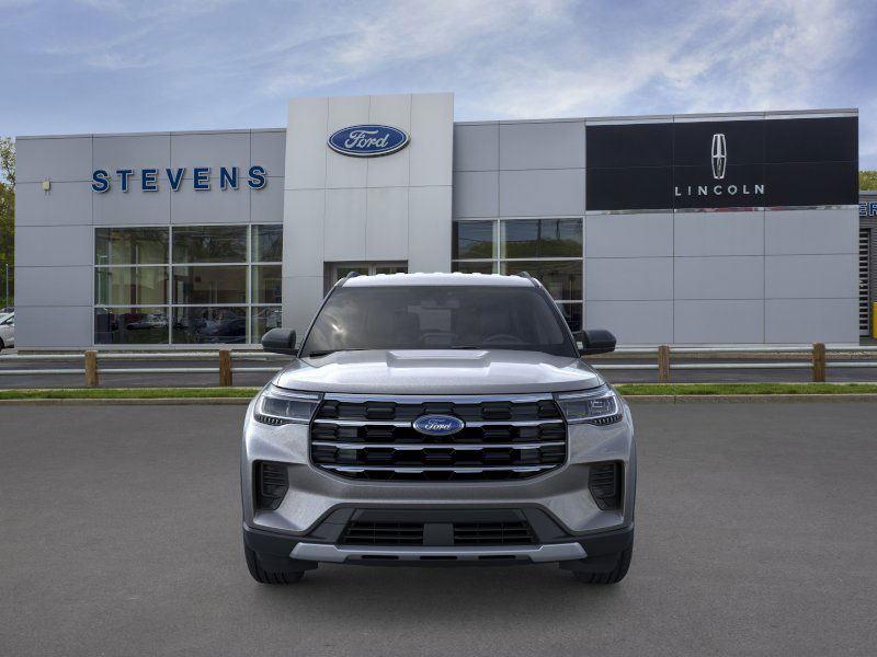 2025 Ford Explorer photo 4
