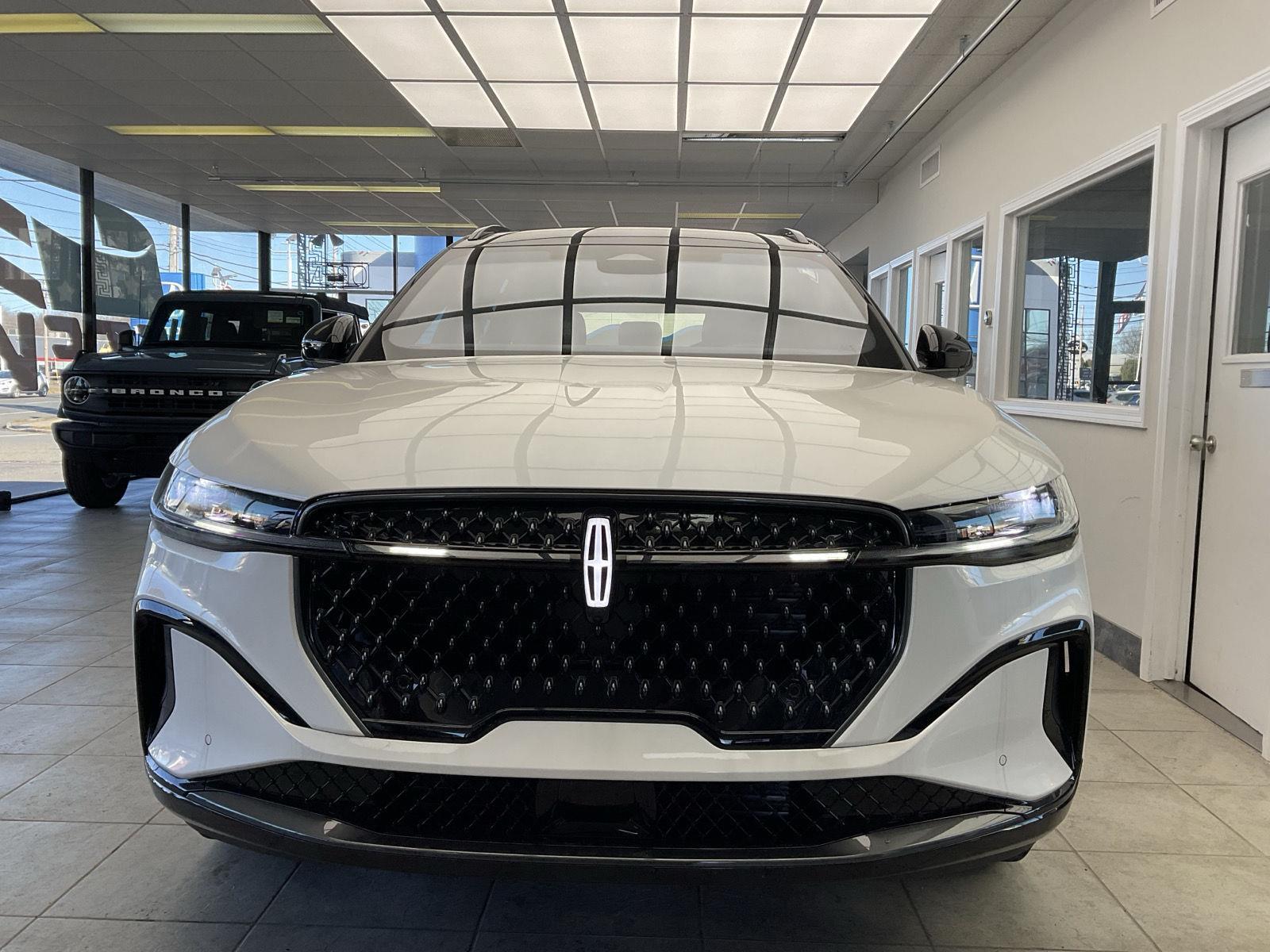 2024 Lincoln Nautilus Reserve