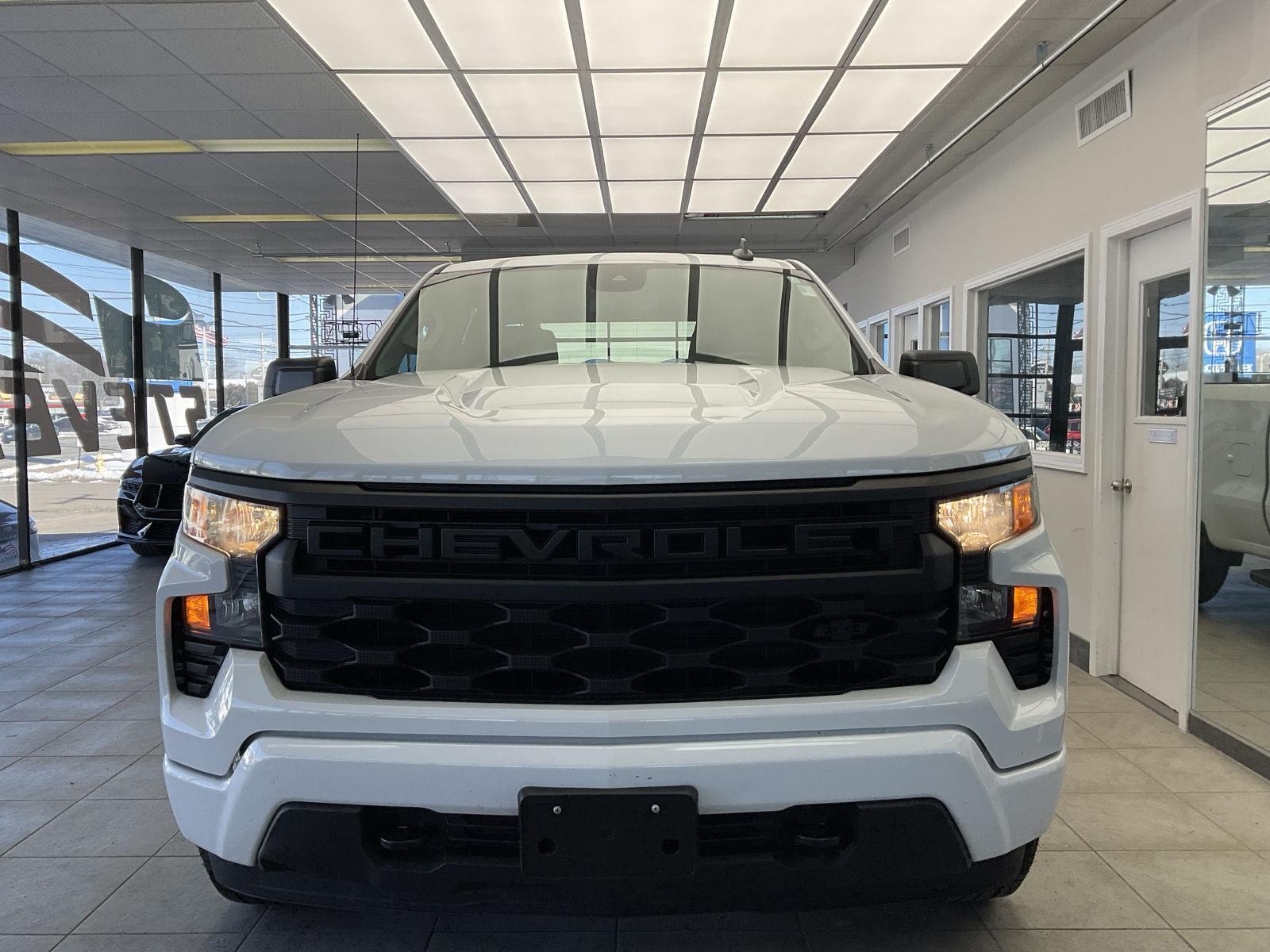 2022 Chevrolet Silverado 1500 Custom