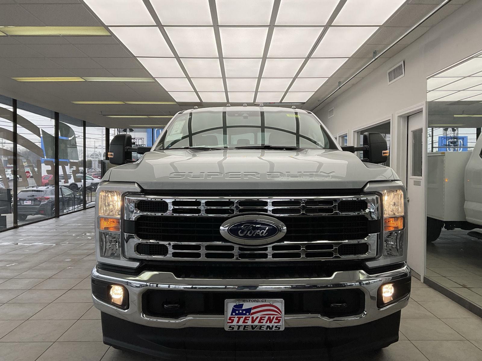 2026 Ford F-350 Super Duty Chassis Cab